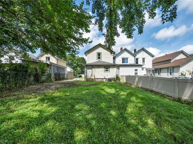 54 Brown Street, Barberton, OH 44203 Photo 32