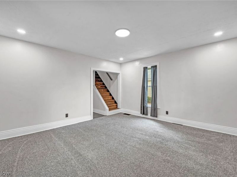 54 Brown Street, Barberton, OH 44203 Photo 4