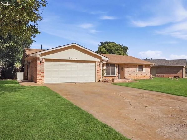 2408 N Flamingo Lane, Altus, OK 73521