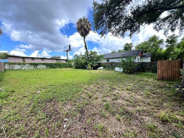 8508 N 9TH STREET , TAMPA, FL 33604