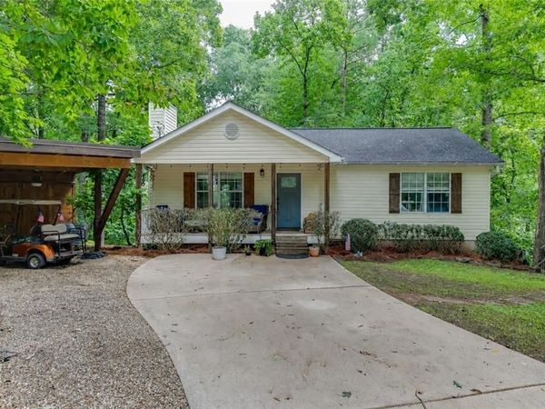 9420 Manor Lane , Gainesville, GA 30506