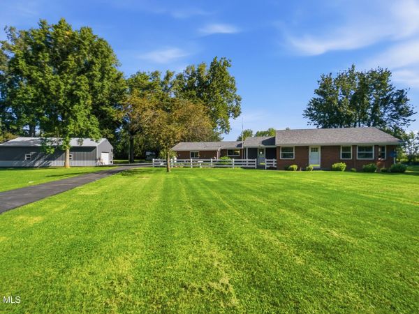 8212 Eagleville Road, Bloomdale, OH 44817
