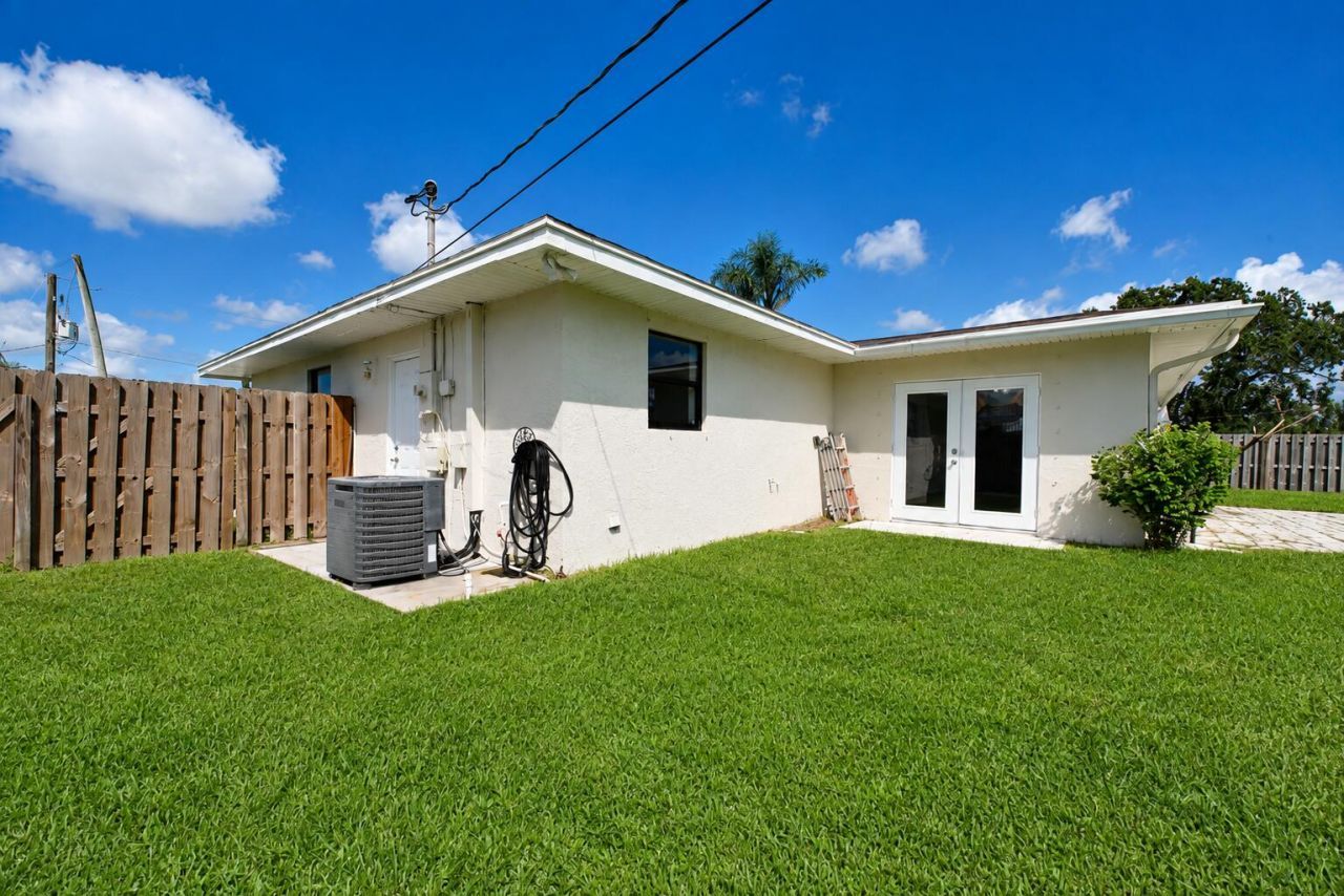 2033 SW Gemini Lane, Port Saint Lucie, FL 34984 Photo
