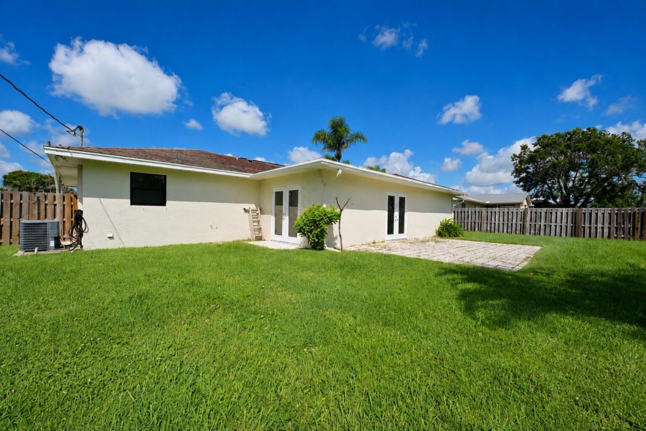 2033 SW Gemini Lane, Port Saint Lucie, FL 34984 Photo