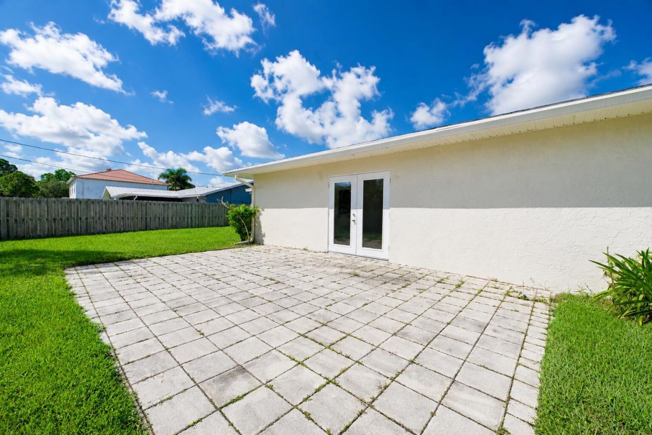 2033 SW Gemini Lane, Port Saint Lucie, FL 34984 Photo