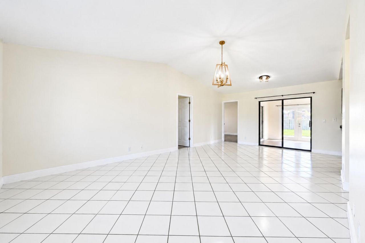 2033 SW Gemini Lane, Port Saint Lucie, FL 34984 Photo