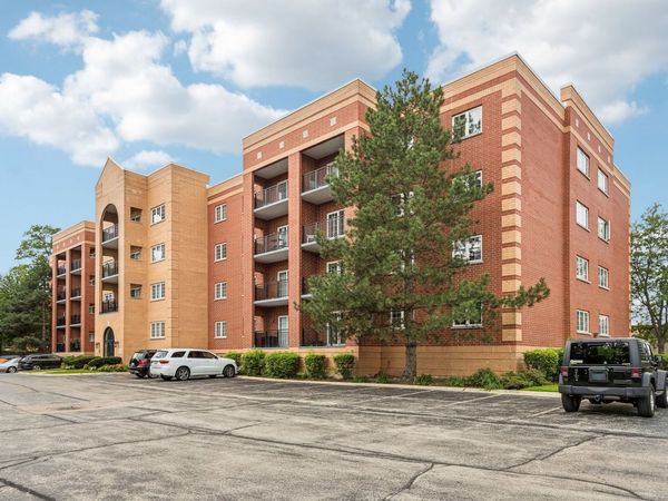 55 S Hale Street, Unit 108, Palatine, IL 60067