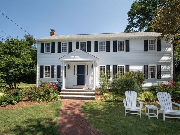 39 Ledgewood Dr, Cohasset, MA 02025