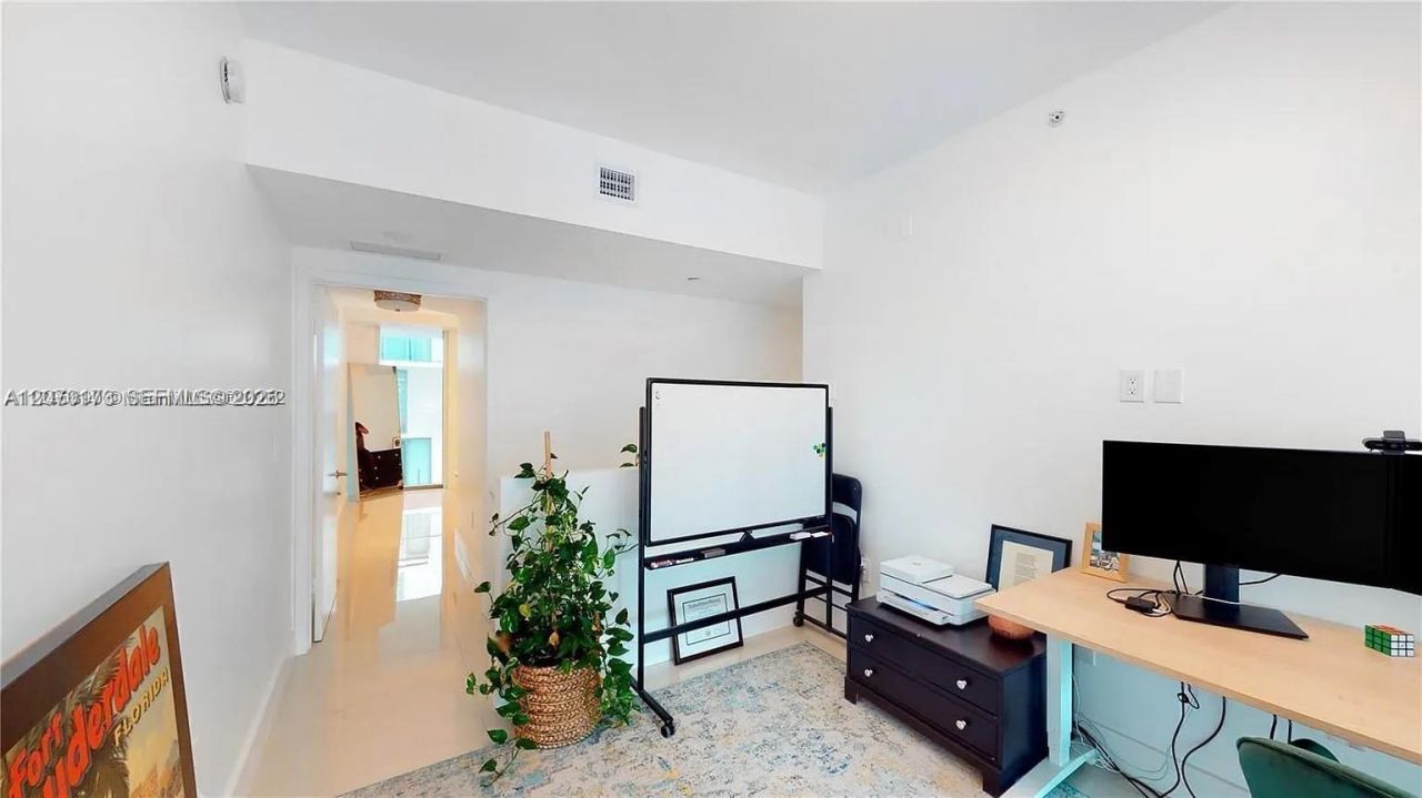 6000 Collins Ave , Unit 124, Miami Beach, FL 33140 Photo