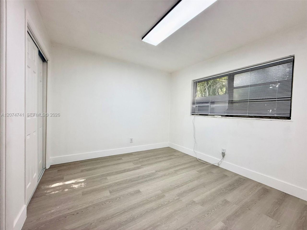 910 SW 2nd Ave, Unit 910, Hallandale Beach, FL 33009 Photo