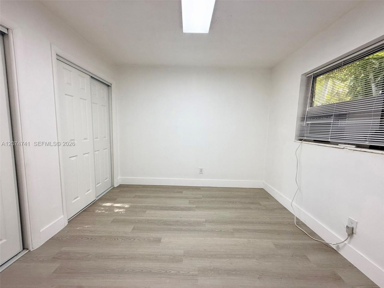 910 SW 2nd Ave, Unit 910, Hallandale Beach, FL 33009 Photo
