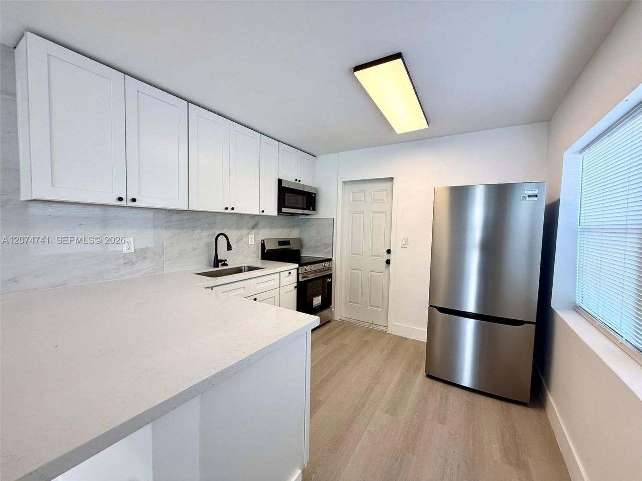 910 SW 2nd Ave, Unit 910, Hallandale Beach, FL 33009 Photo