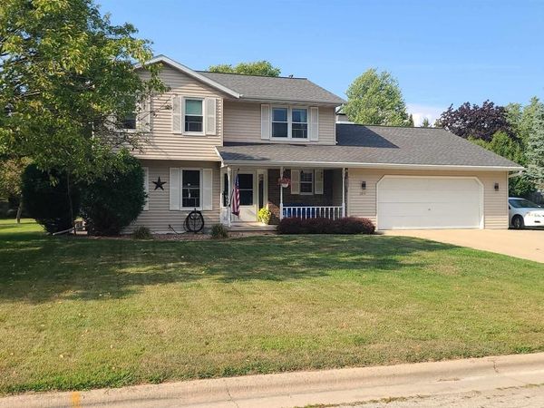 2854 BAYLITE DRIVE, Green Bay, WI 54313