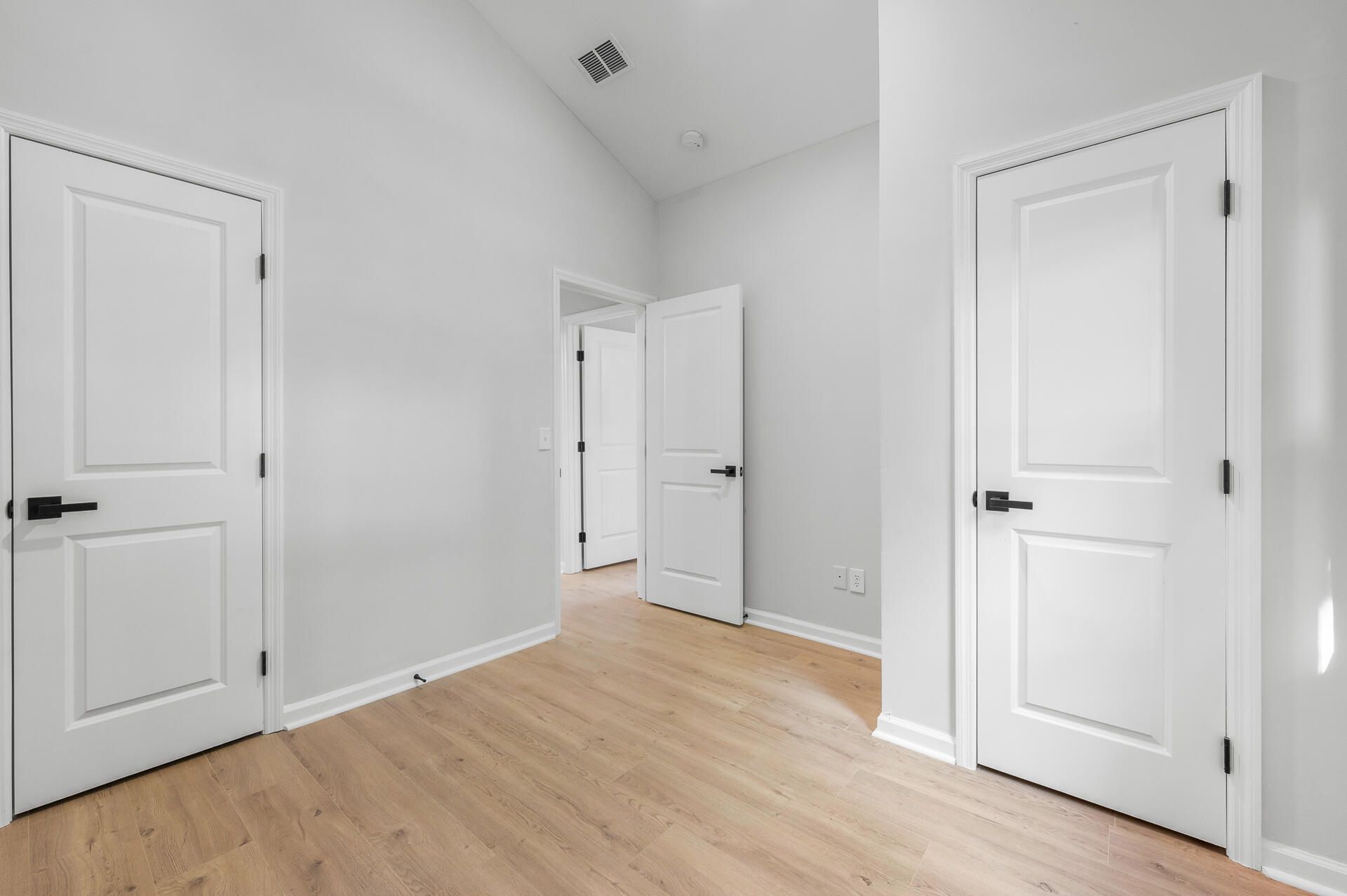2512 Bennett Yard Road Photo 12