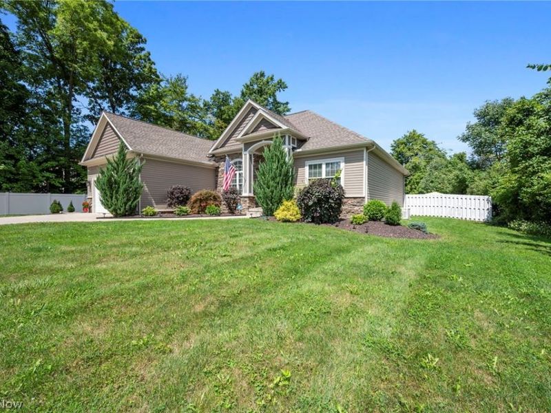 9475 Johnnycake Ridge Road, Mentor, OH 44060 Photo 3