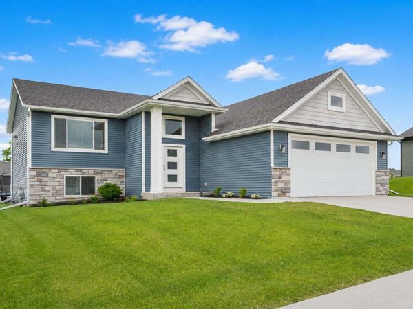 217 Brookestone Drive SE, Rochester, MN 55904