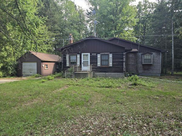 306 Indian Lakes Road NW, Sparta, MI 49345