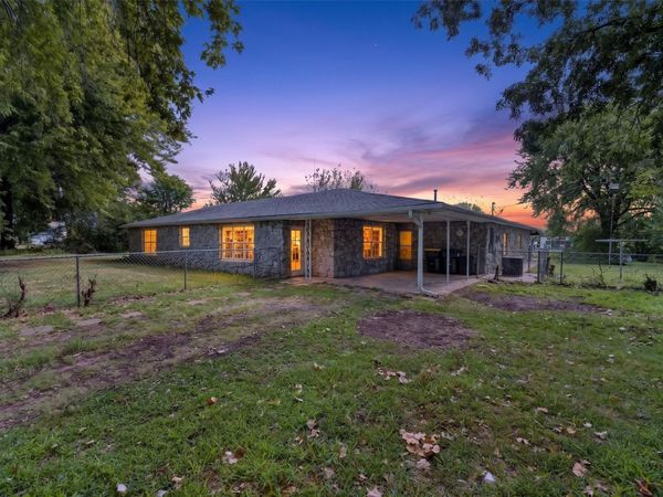 723 N Bristow Avenue , Coweta, OK 74429