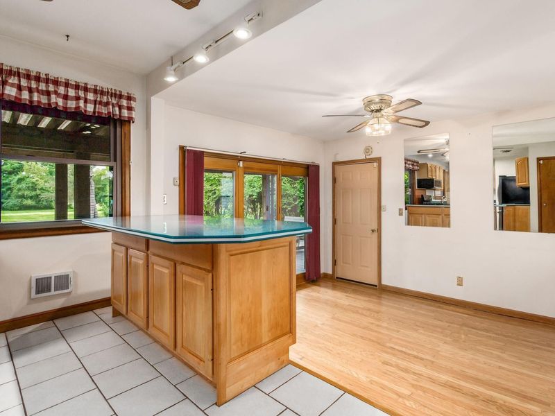 1175 E Cooke Road, Columbus, OH 43224 Photo 10