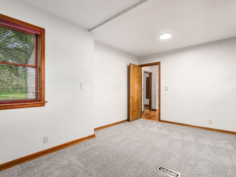 1175 E Cooke Road, Columbus, OH 43224 Photo 15