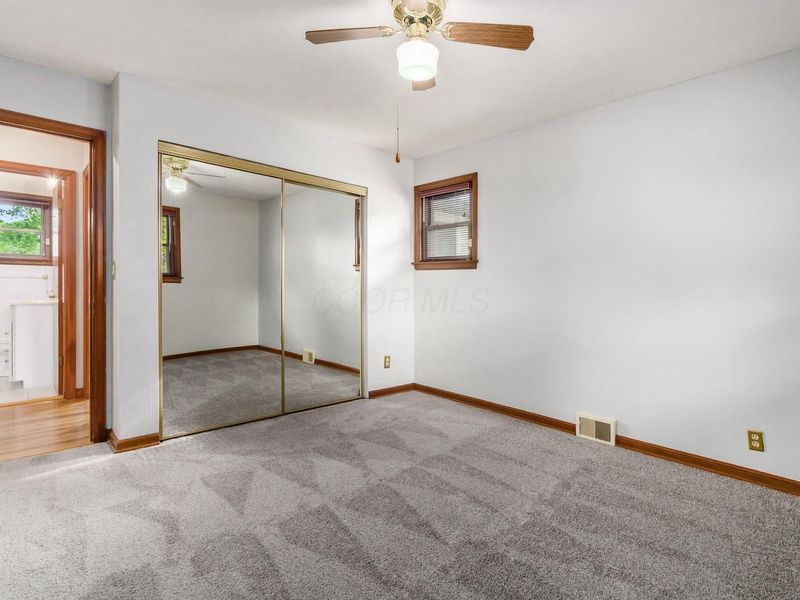 1175 E Cooke Road, Columbus, OH 43224 Photo 17