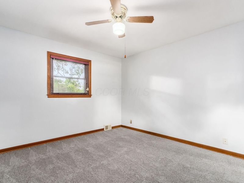 1175 E Cooke Road, Columbus, OH 43224 Photo 18