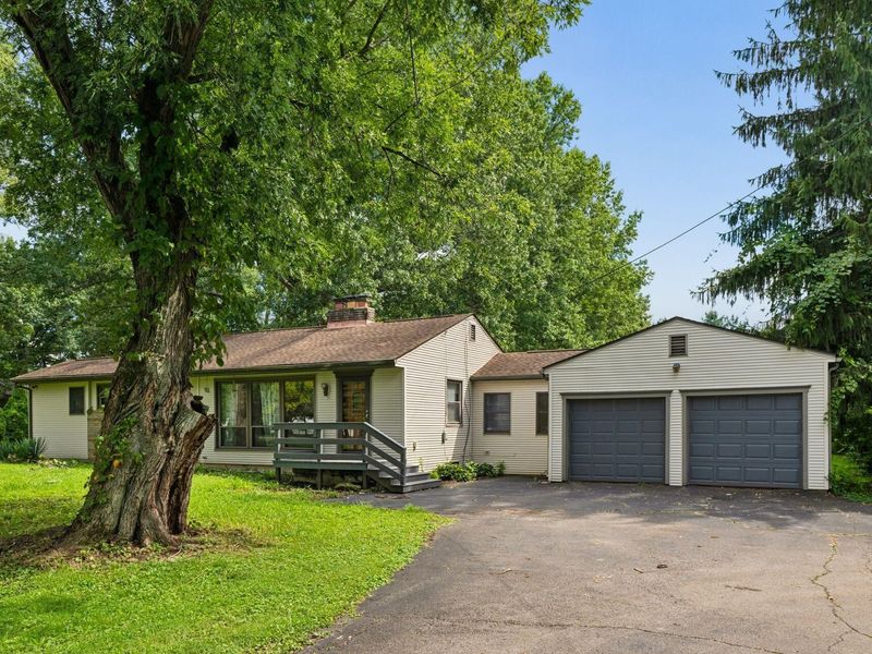 1175 E Cooke Road, Columbus, OH 43224 Photo 2