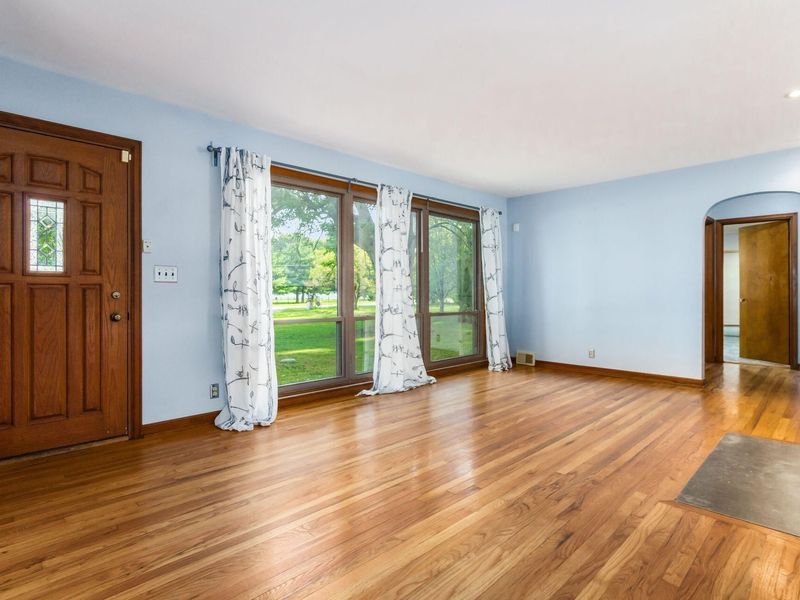 1175 E Cooke Road, Columbus, OH 43224 Photo 4