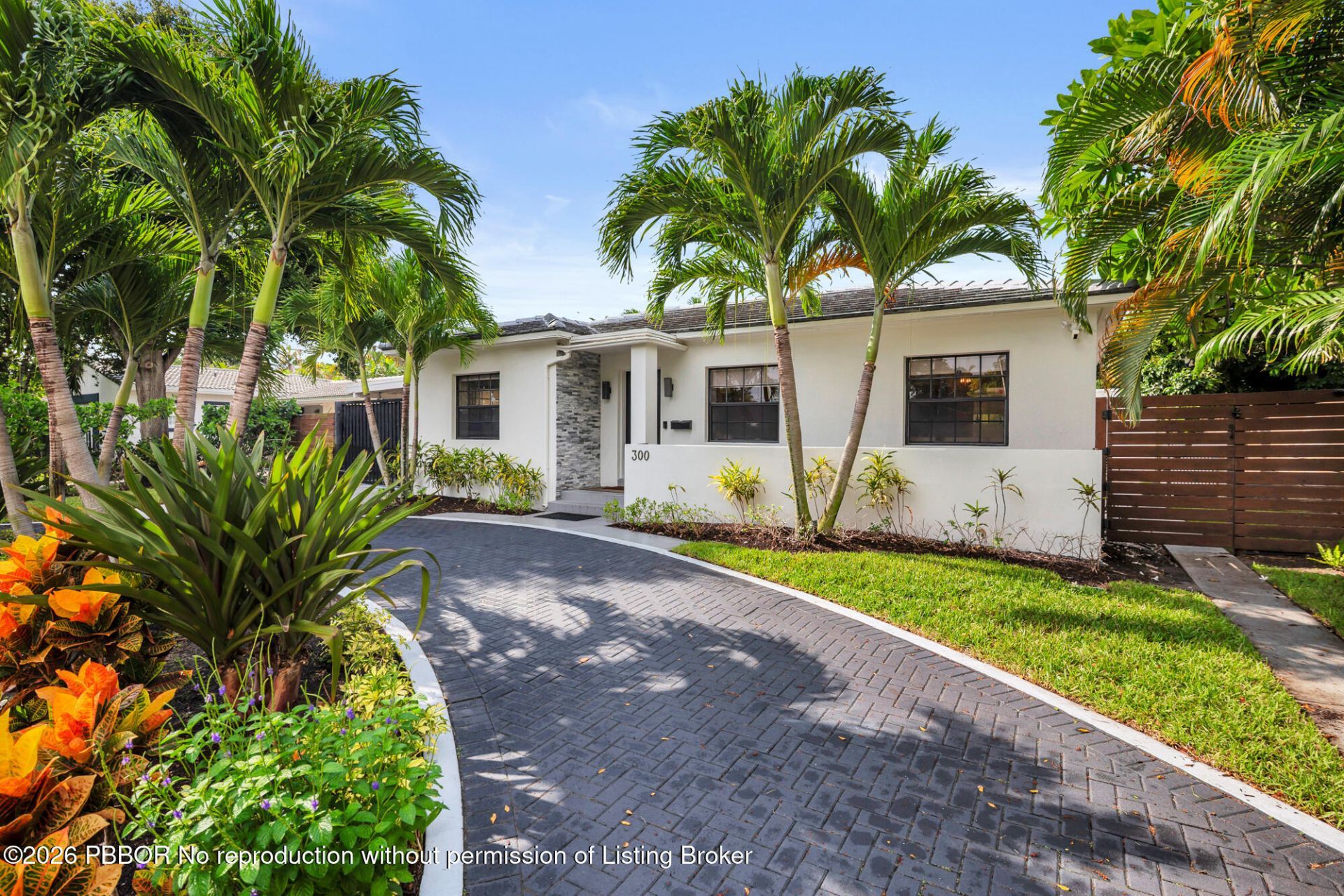 300 35th Street, West Palm Beach, FL 33407 Photo
