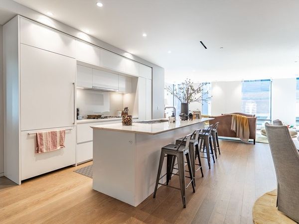 10 Farnsworth Street, Unit 3B, Boston, MA 02210
