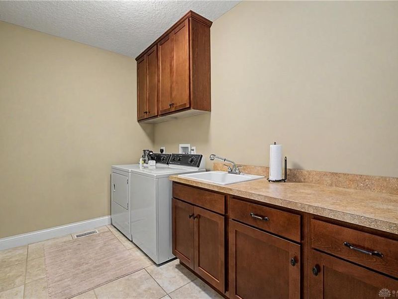 2054 Stablehand Drive, Dayton, OH 45458 Photo 23