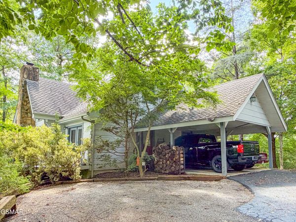 440 Deer Path Lane , Gatlinburg, TN 37738