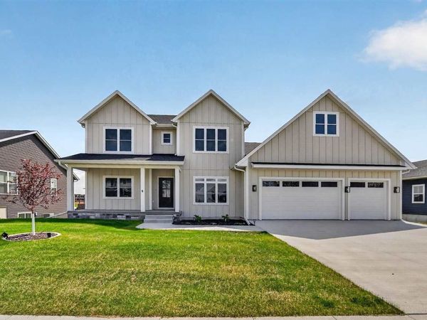 1700 Green Oak Pass, Tiffin, IA 52340