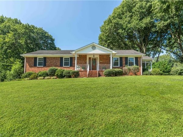 2910 Hope Valley Road , Winston-Salem, NC 27106