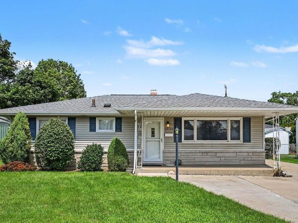 2633 Edison Road, South Bend, IN 46615