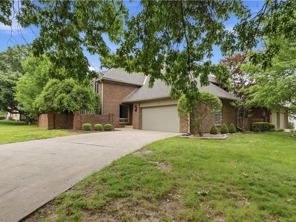5204 W 112th Street, Leawood, KS 66211