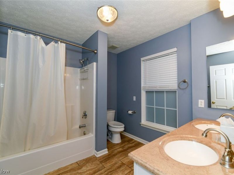 200 Weatherstone Court , Copley, OH 44321 Photo 28