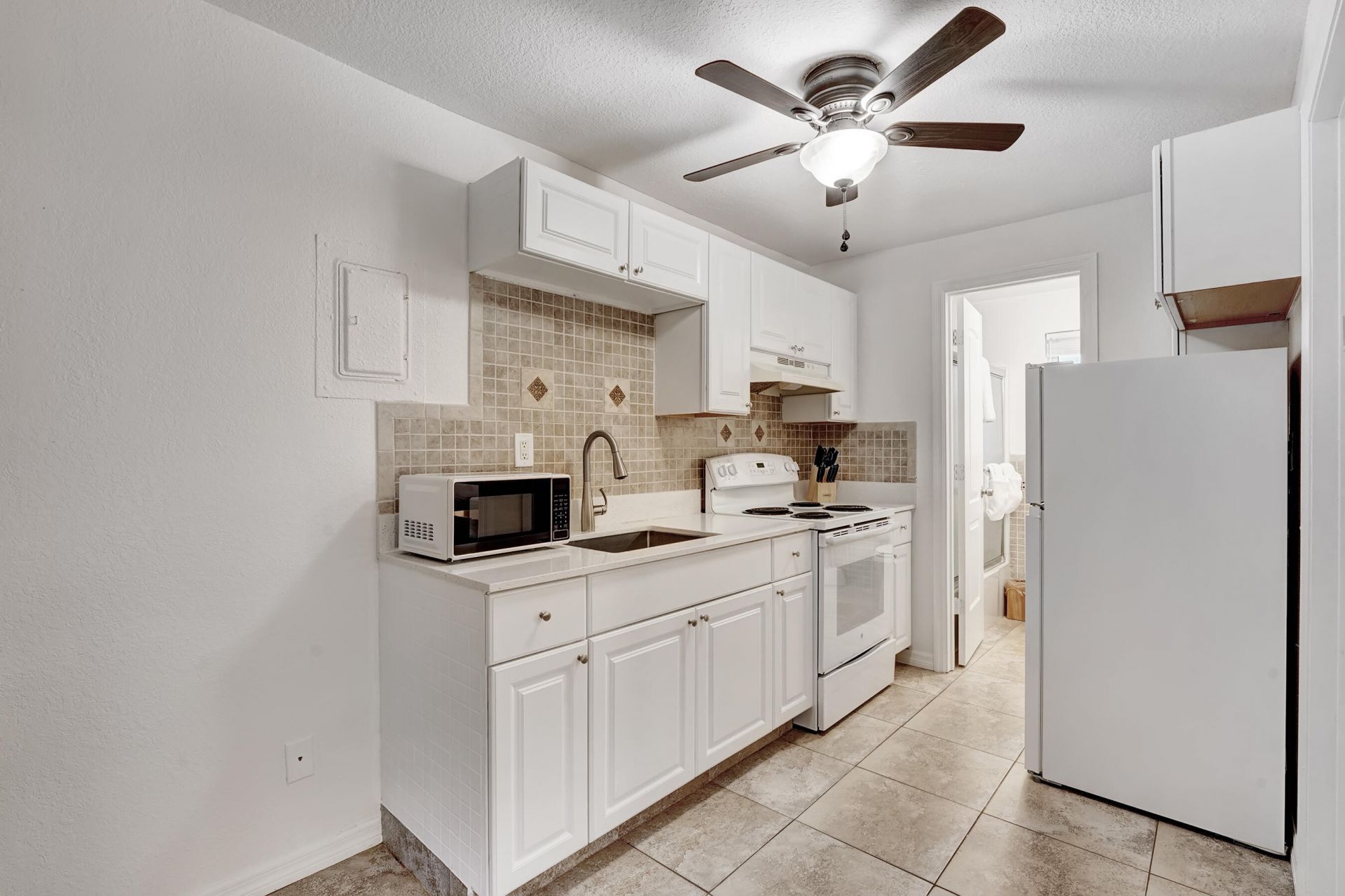 813 SW Middle Street Court, Fort Lauderdale, FL 33312 Photo