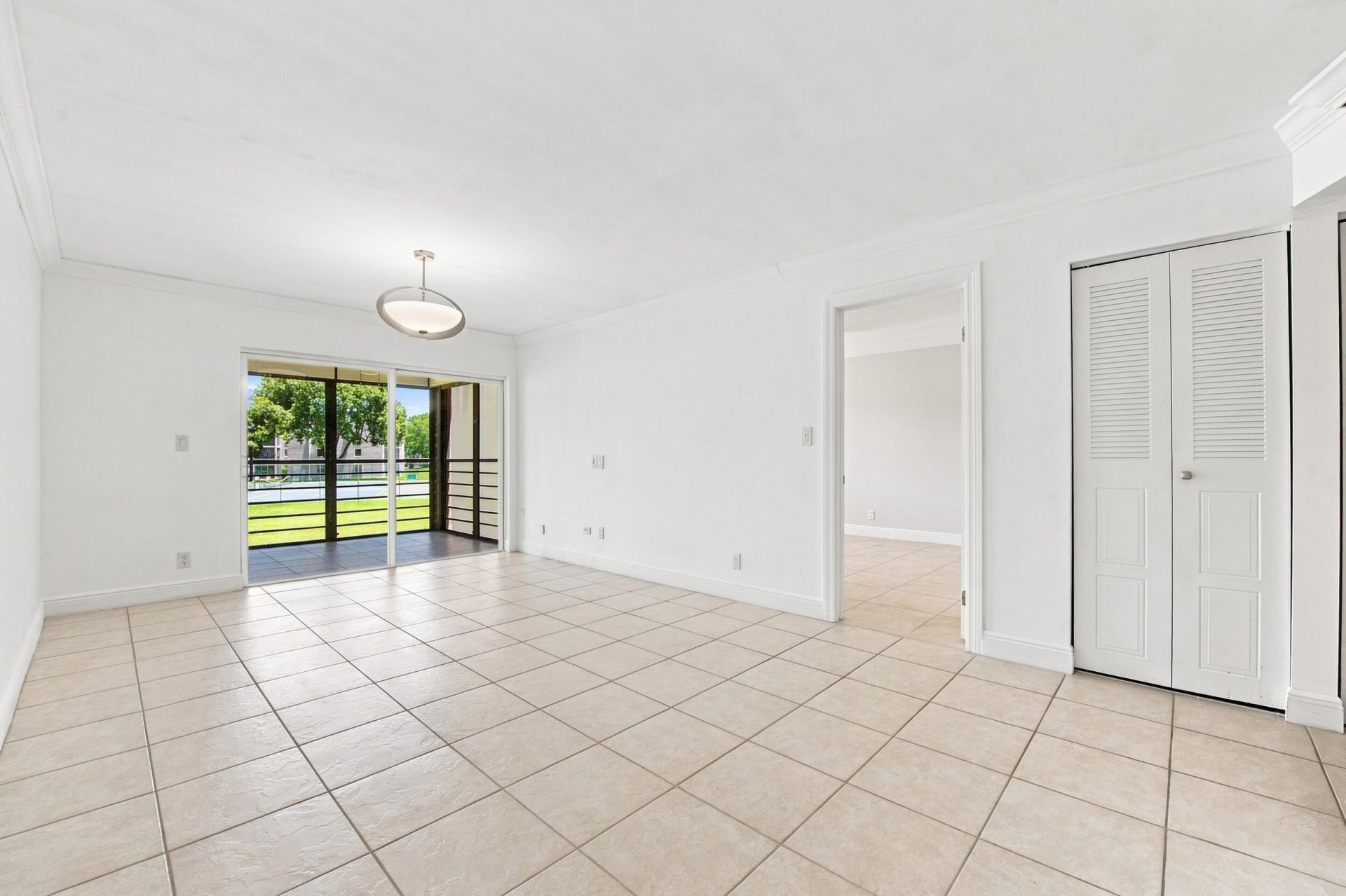 9300 SW 8th Street, Unit 219, Boca Raton, FL 33428 Photo