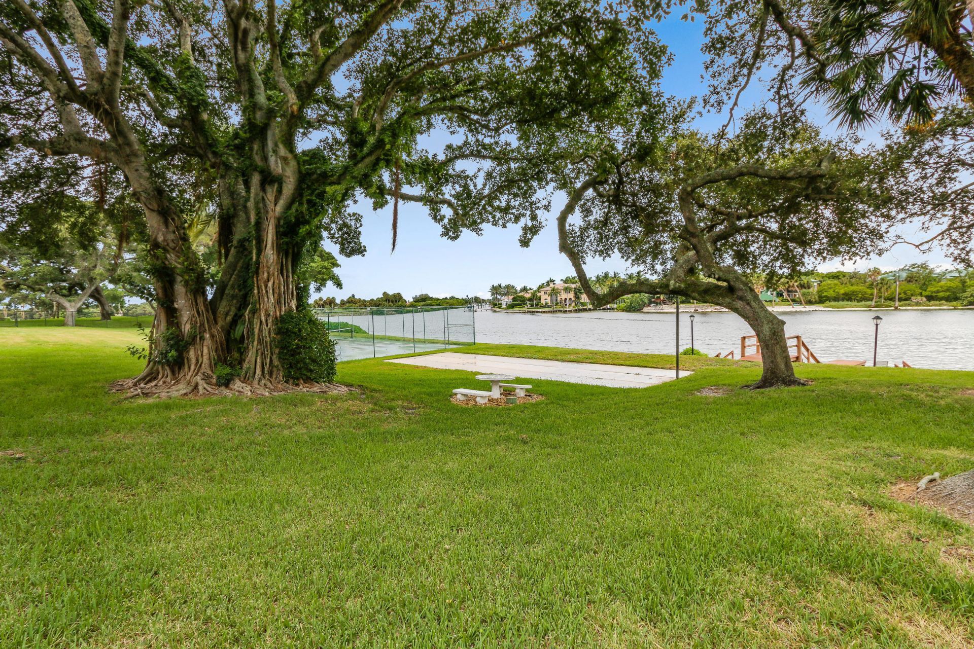 386 Golfview Road, Unit D, North Palm Beach, FL 33408 Main Photo