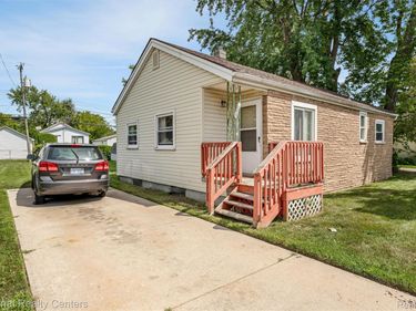20755 Webster Street, Clinton Township, Mi 48035