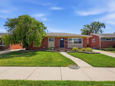 21736 Timberidge Street, St Clair Shores, Mi 48082