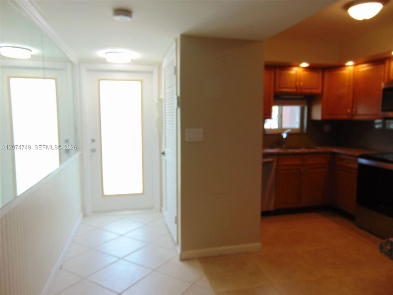 9811 N Hollybrook Lake Dr , Unit 103, Pembroke Pines, FL 33025 Photo