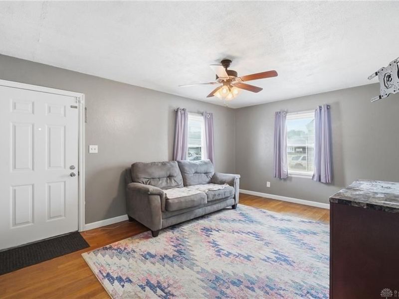 1027 N Burnett Road, Springfield, OH 45503 Photo 2