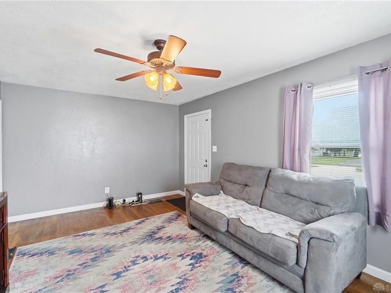 1027 N Burnett Road, Springfield, OH 45503 Photo 5