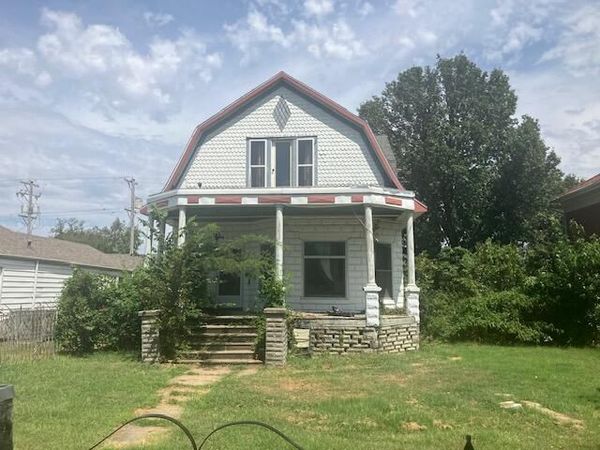 111 W Walnut Street, Columbus, KS 66725