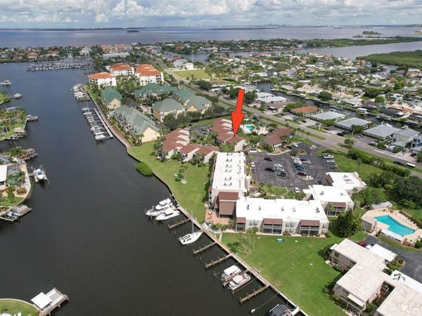 1028 APOLLO BEACH BOULEVARD , Unit 4, APOLLO BEACH, FL 33572