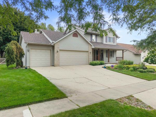 203 Maria Lane, Cottage Grove, WI 53527