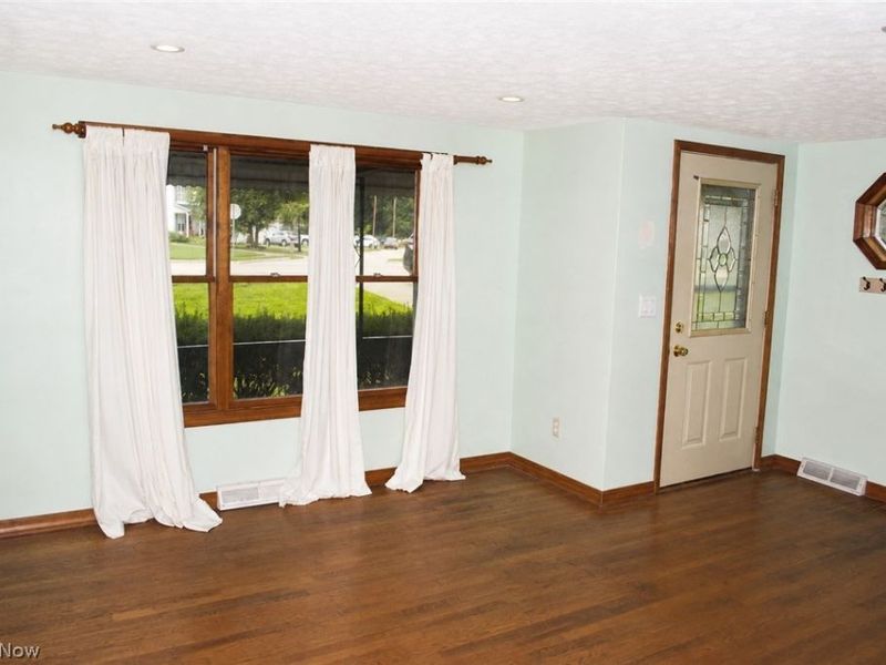 6517 Lear Nagle Road, North Ridgeville, OH 44039 Photo 5