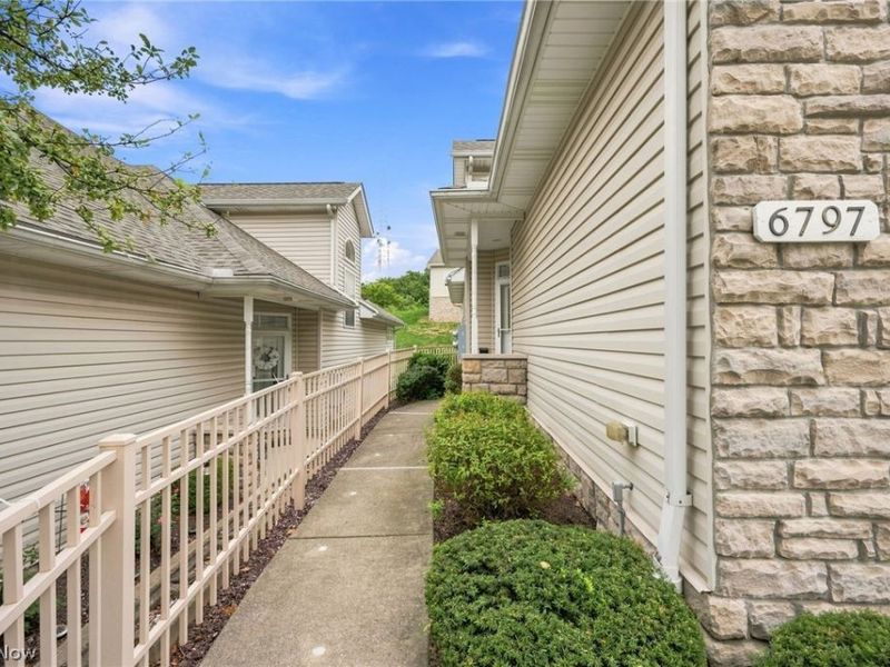 6797 Rolling Meadow Drive , Cleveland, OH 44134 Photo 29